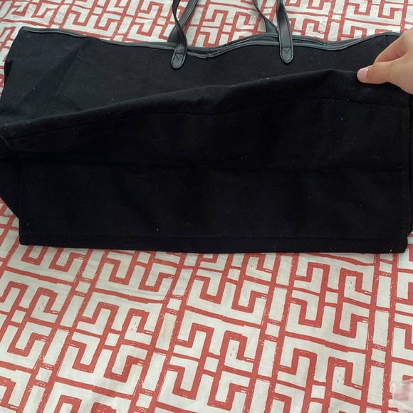 NWT Brand New Victoria’s Secret Tote - Picture 7 of 8
